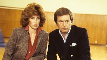 'Hart to Hart' stars Stefanie Powers, Robert Wagner 'leaned on each other' after tragic deaths of their lovers