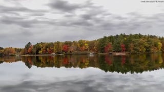 Fall foliage stuns visitors on Wisconsin lake - Fox News